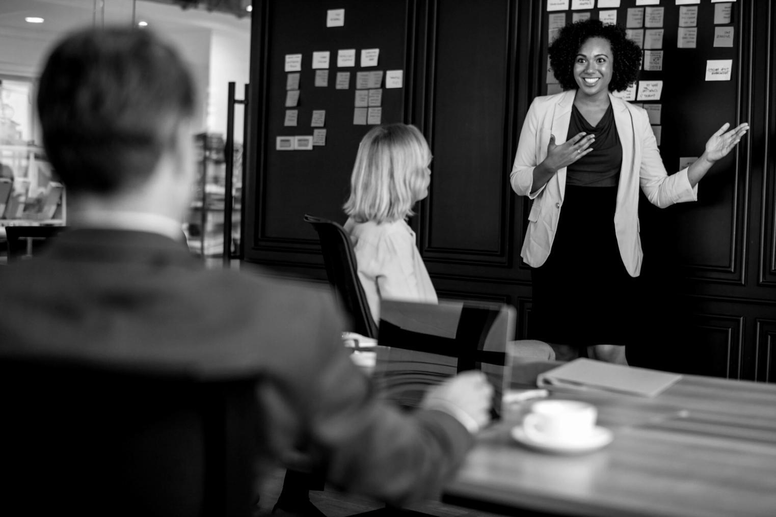 Environnement d'apprentissage moderne pour formations en stratégies d'affaires